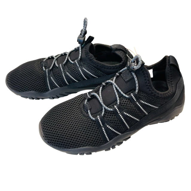 All in Motion Black SHOES Water (size 2 Youth) – The Kids Shoppe Windsor